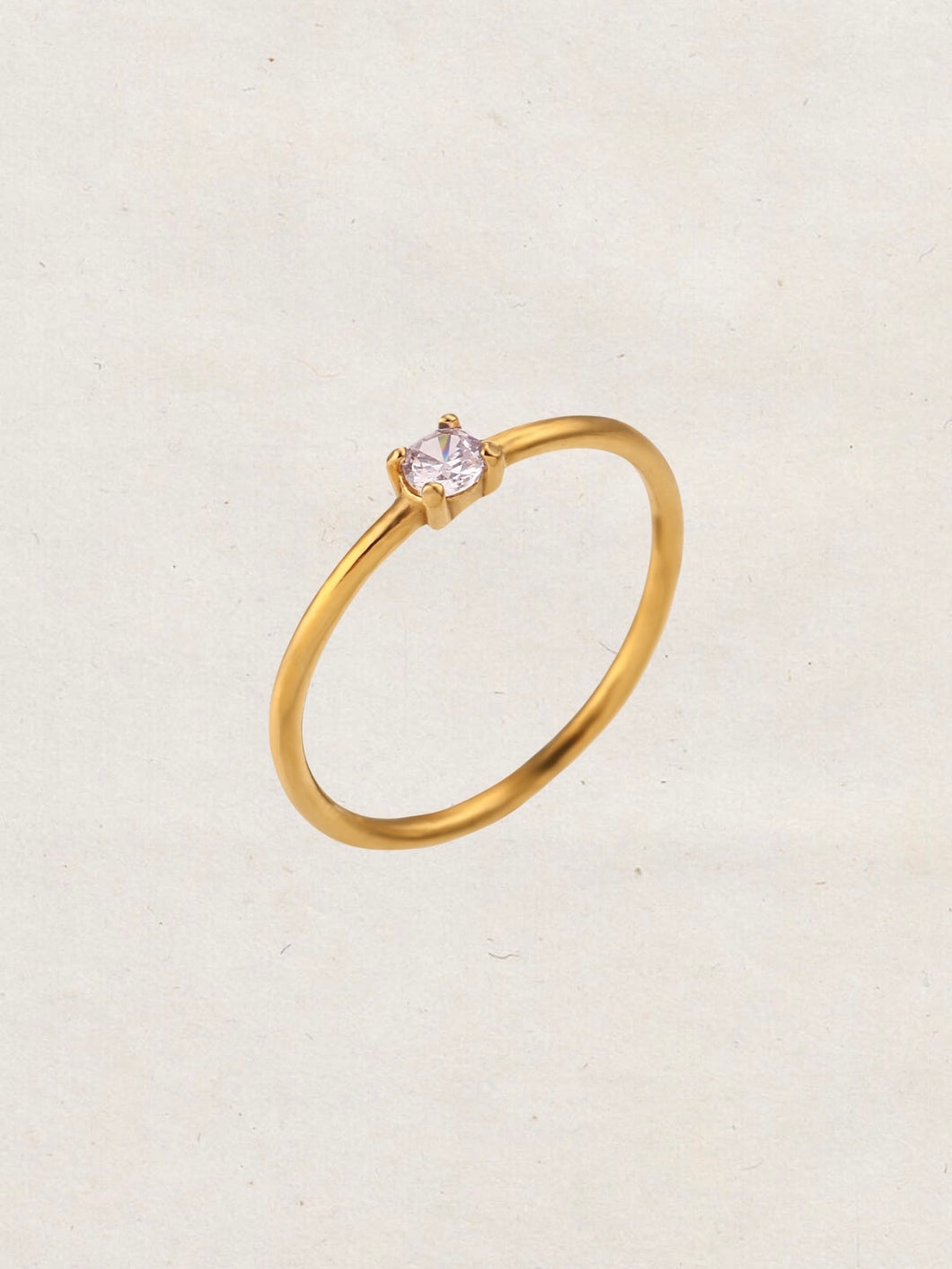 Anillo solitario circonita lavanda - Acero dorado 316L baño oro 18k - Talla 10, 12, 14 y 16