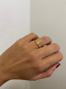 Anillo Carmina - Acero dorado 316L baño oro 18k - Talla 12, 14, 16 y 18