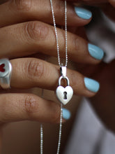 Cargar imagen en el visor de la galería, Collar AMOUR - Cadena Plata 925, charm colgante zamak baño plata