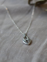 Cargar imagen en el visor de la galería, Collar AMOUR - Cadena Plata 925, charm colgante zamak baño plata